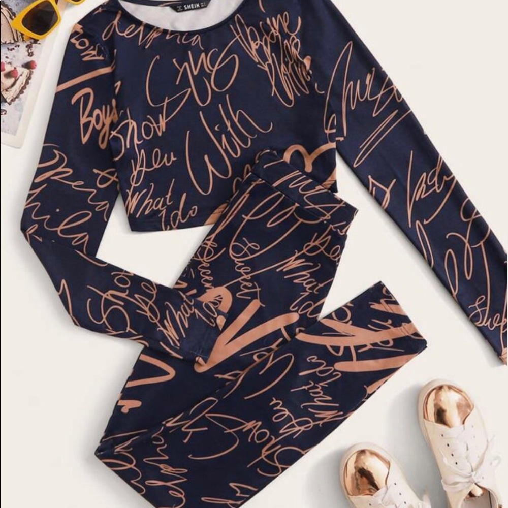 2 Piece Crop Top Set.......BRAND NEW‼️